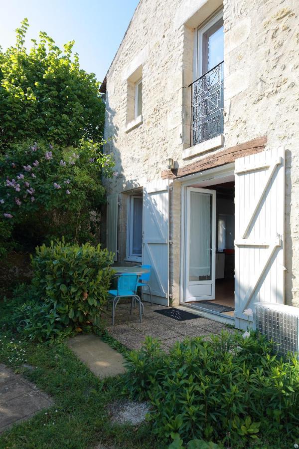 Gite La Loge Des Fees Latillé 外观 照片