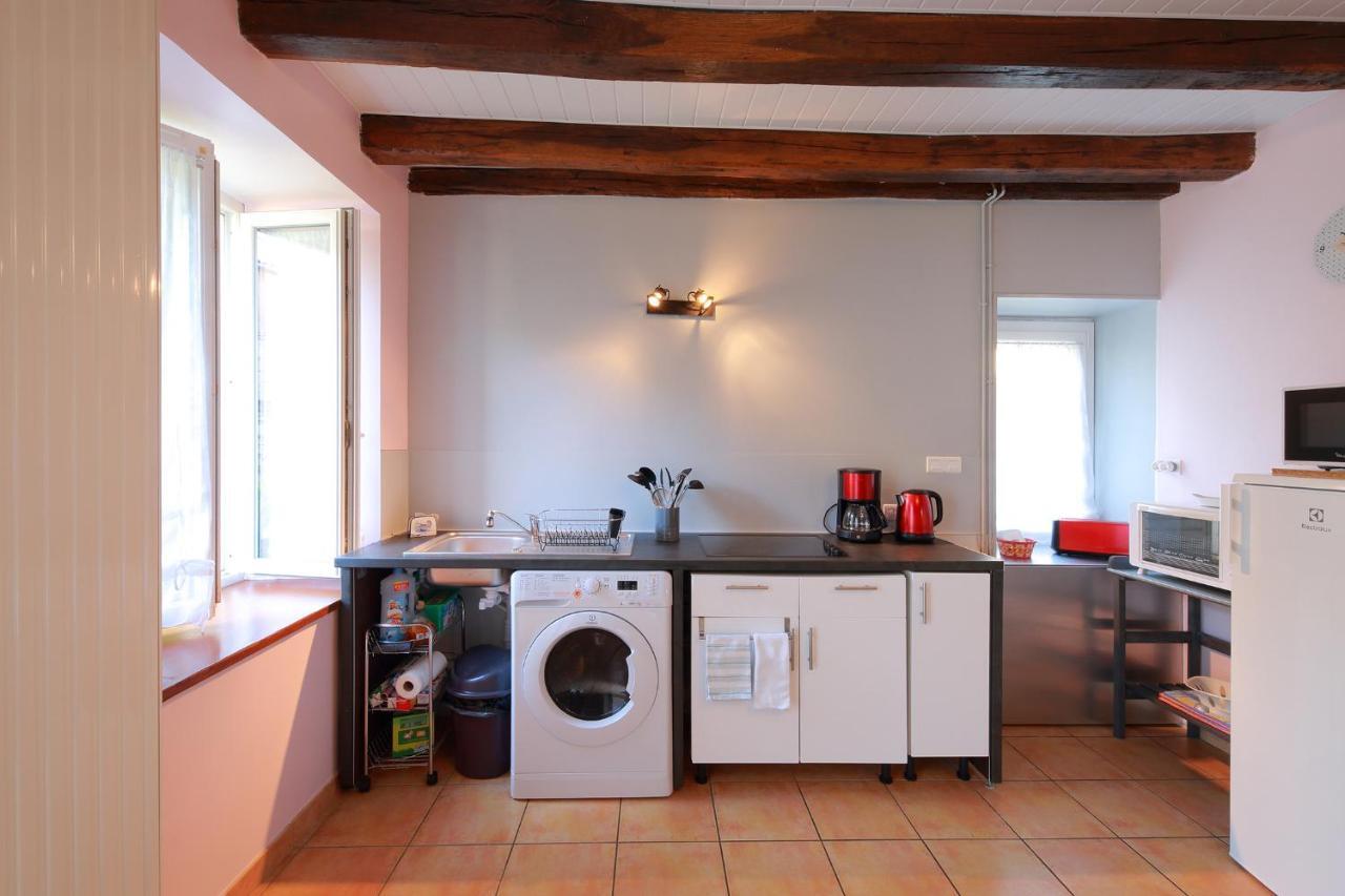 Gite La Loge Des Fees Latillé 外观 照片