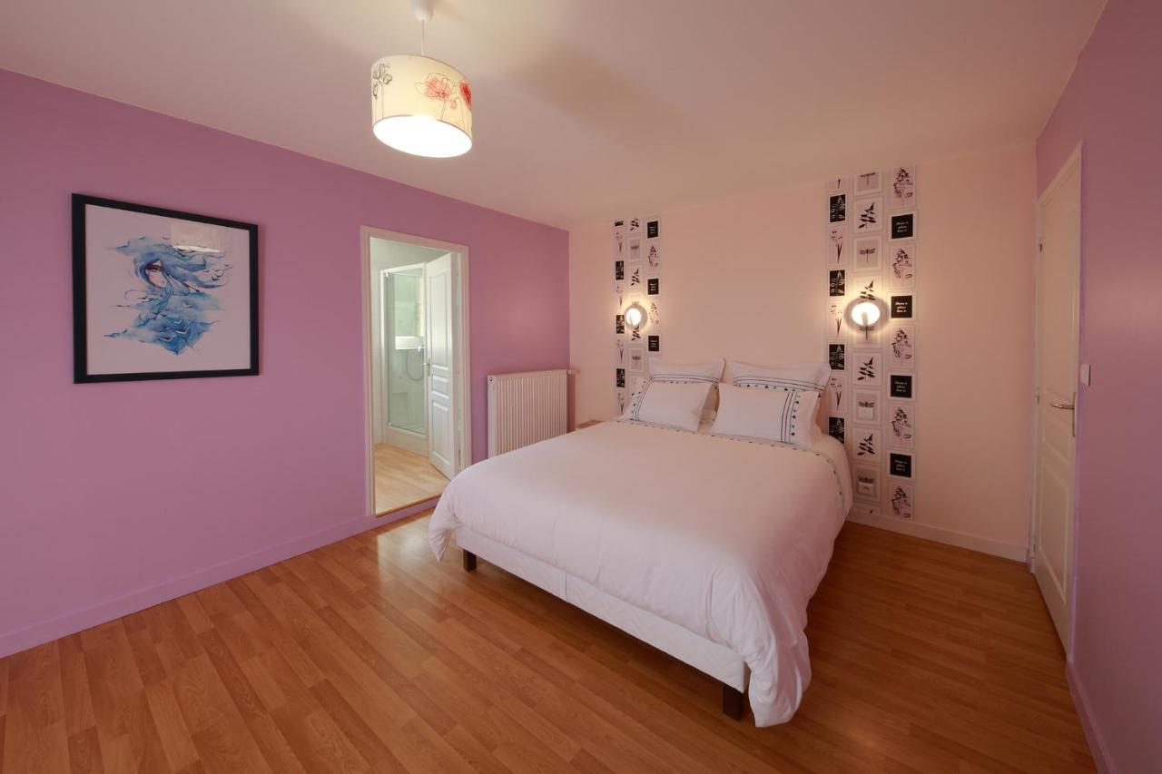 Gite La Loge Des Fees Latillé 外观 照片